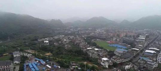 大疆8名技術人員攜多款無人機馳援四川地震，科技建模助力高效搜救